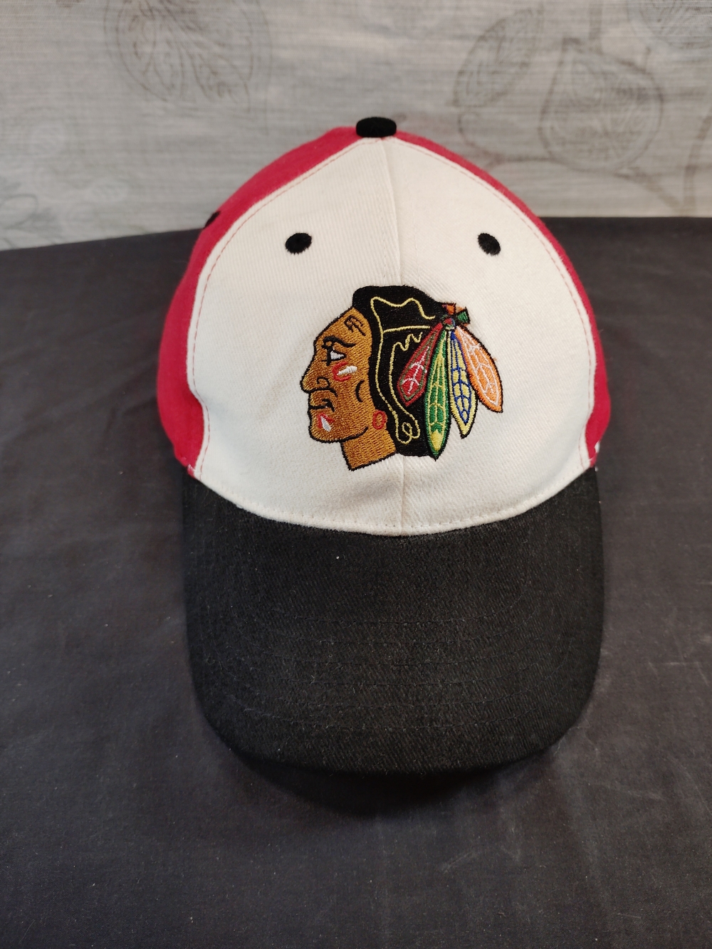 Kick 10  Chicago Blackhawks Red, White & Black Baseball Cap